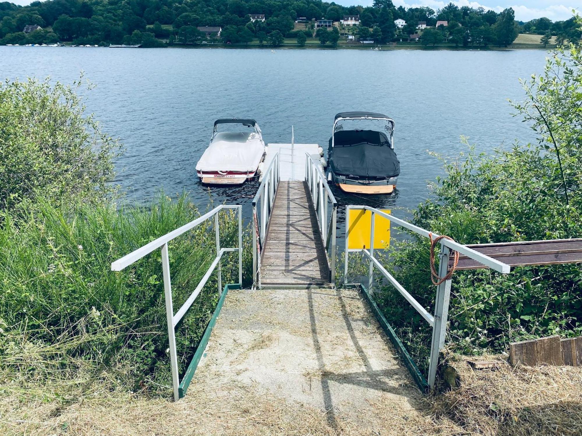 Studio Au Bord Du Lac D'Eguzon ภายนอก รูปภาพ