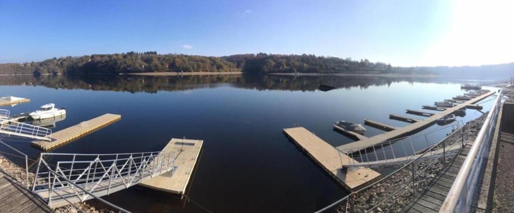 Studio Au Bord Du Lac D'Eguzon ภายนอก รูปภาพ